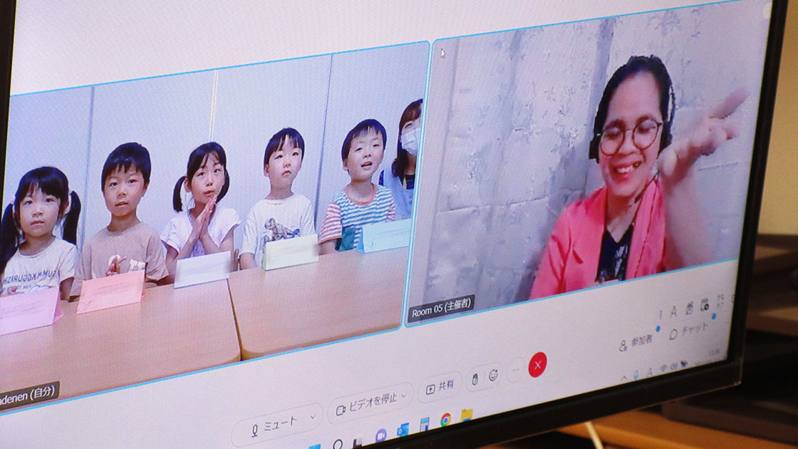 レッスン中のモニター画面