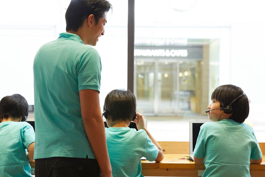 ICT学習活用のStudy room 至 ITARだからこそ、教室でのオンライン英会話がより効果的に